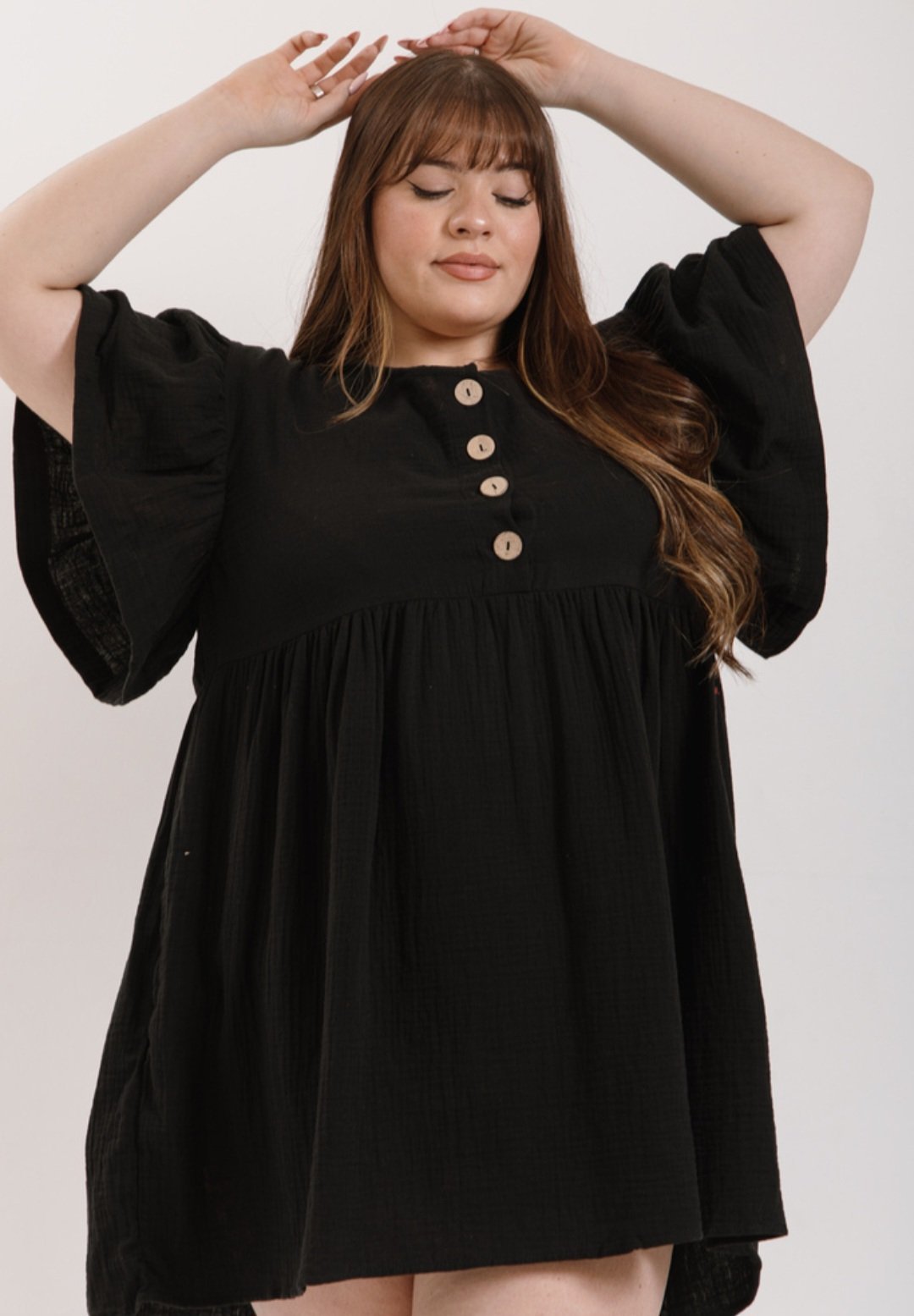 Vestido abotonado negro